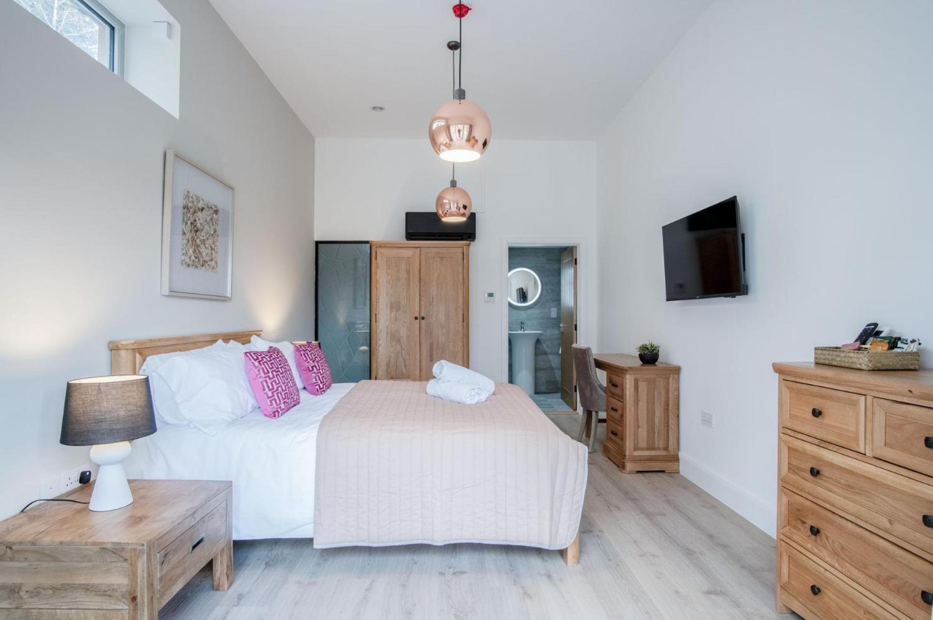 Suite 12 - Sleeping Giant Hotel - Pen Y Cae Inn Brecon Buitenkant foto