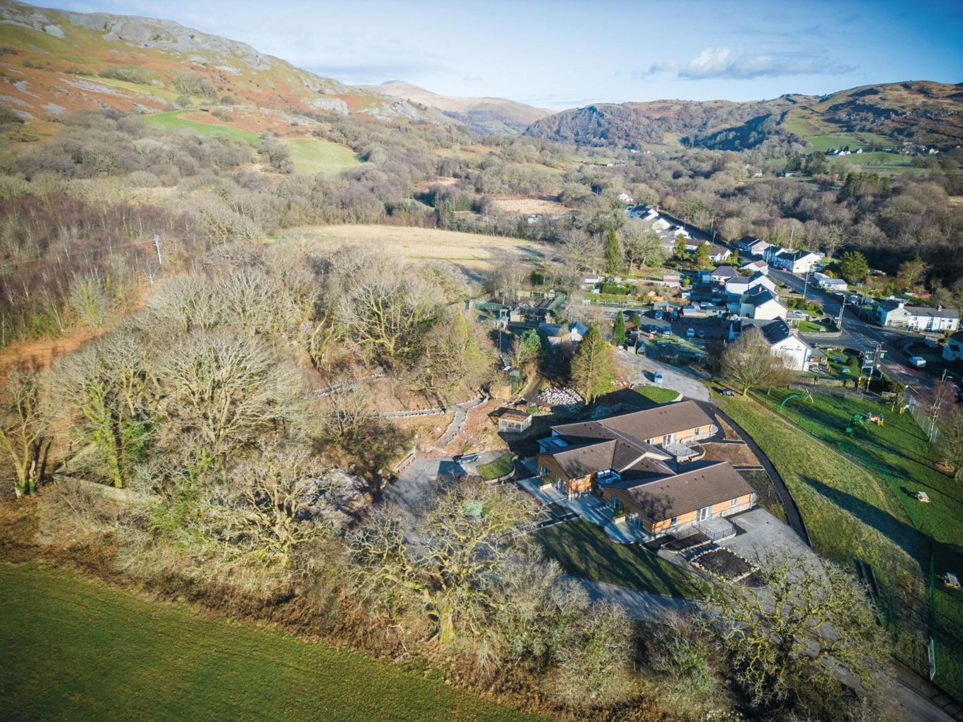 Suite 12 - Sleeping Giant Hotel - Pen Y Cae Inn Brecon Buitenkant foto