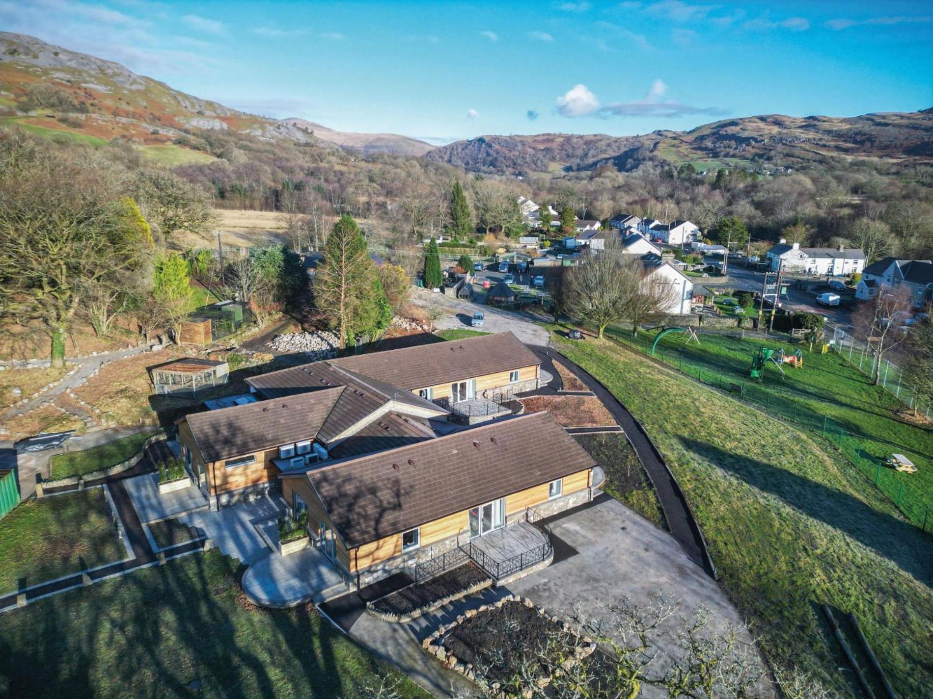 Suite 12 - Sleeping Giant Hotel - Pen Y Cae Inn Brecon Buitenkant foto